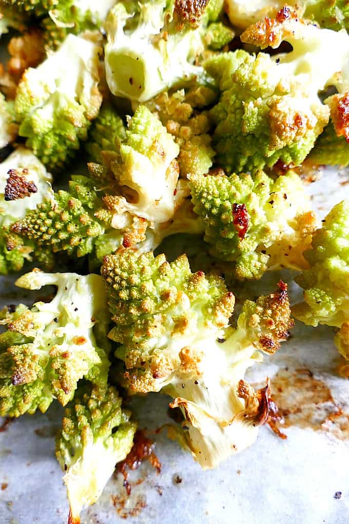 Roasted romanesco cauliflower with hints of garlic and lemon, vegetarian, vegan, paleo, gluten-free