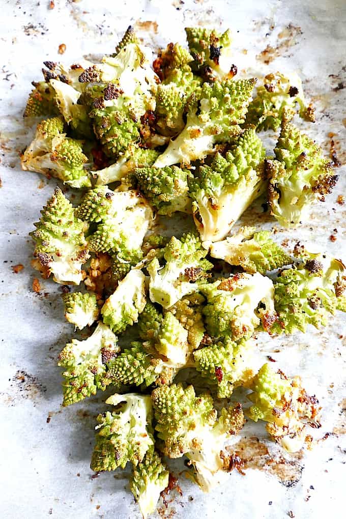 Roasted romanesco cauliflower with hints of garlic and lemon, vegetarian, vegan, paleo, gluten-free