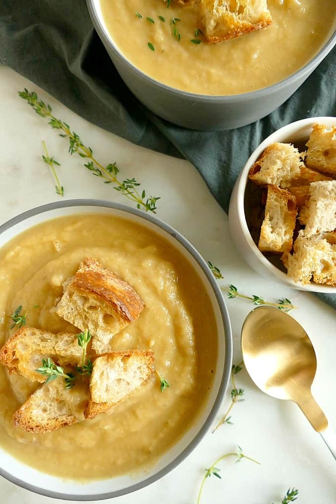 Vegan roasted parsnip and pear blender soup