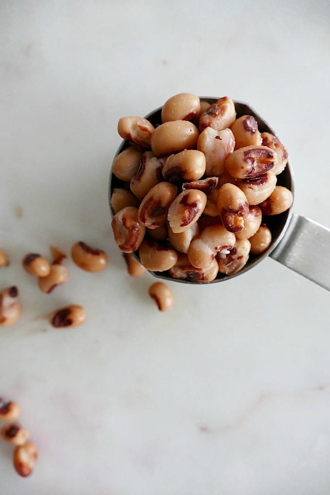 Chili roasted black eyed peas