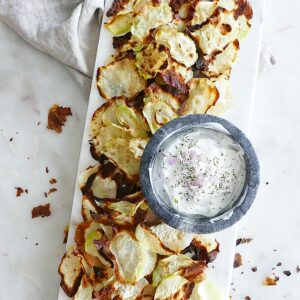 baked kohlrabi chips