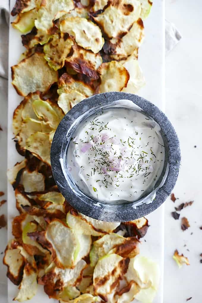 baked kohlrabi chips