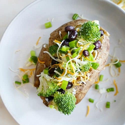 10 Healthy Baked Potato Toppings - Hungry Healthy Happy