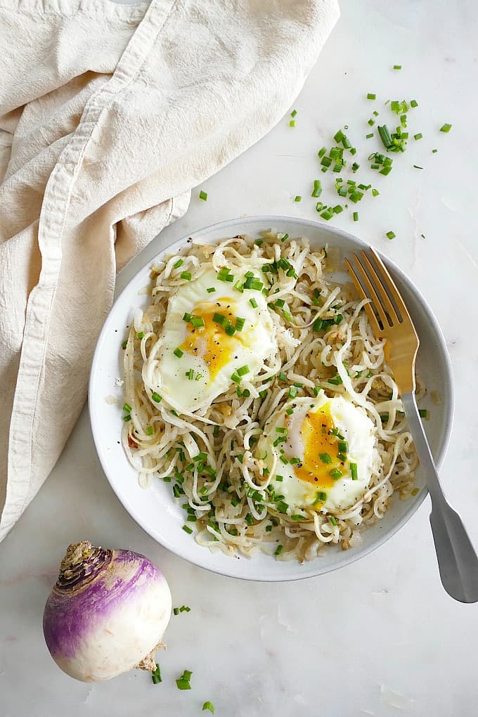 turnip noodles with eggs and chive