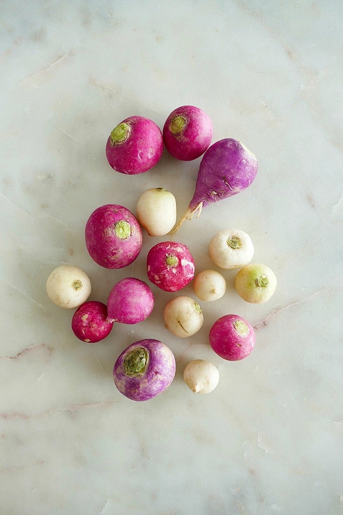 picture of multicolored Easter egg radishes