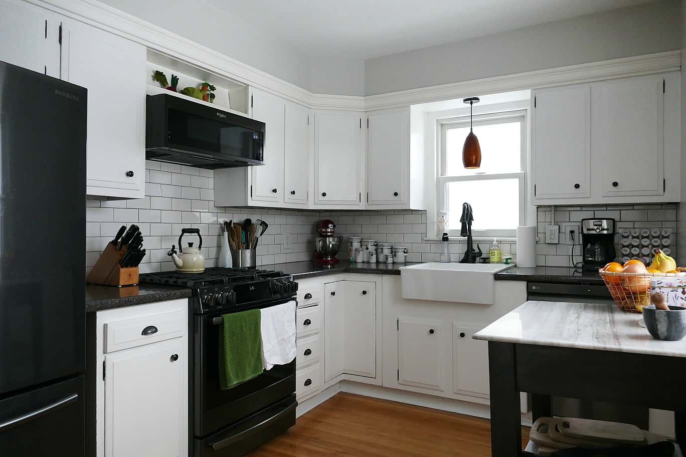 photo of kitchen