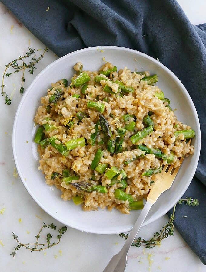 baked brown rice risotto with asparagus