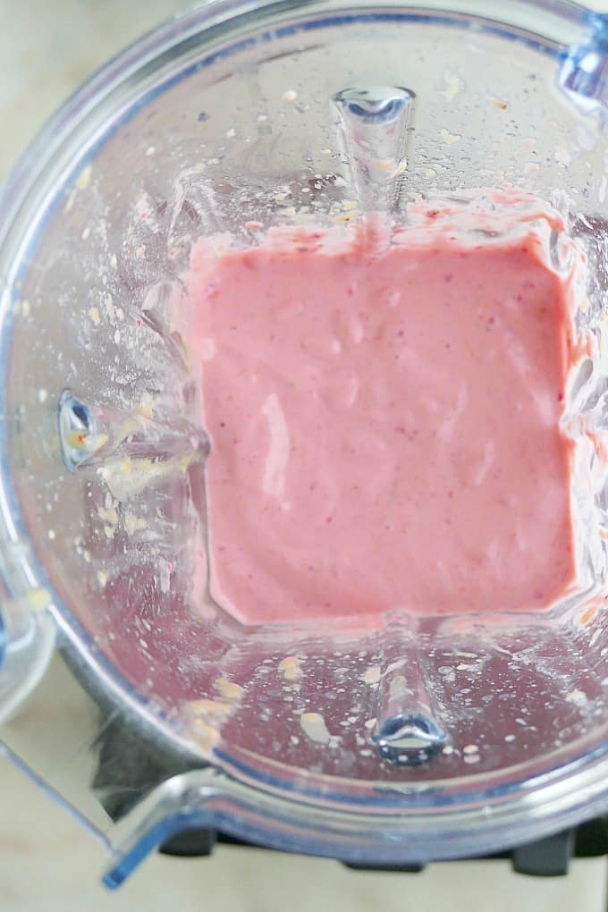 strawberry tahini dressing in a blender