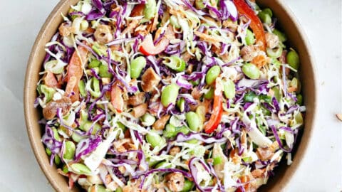 orange and cashew cabbage salad with sesame dressing sesame cashew chopped salad / Asian cabbage slaw a fresh + flavorful make-ahead dish full of colorful veggies, crunchy texture with a flavorful maple ginger dressing. serve with your fave protein for