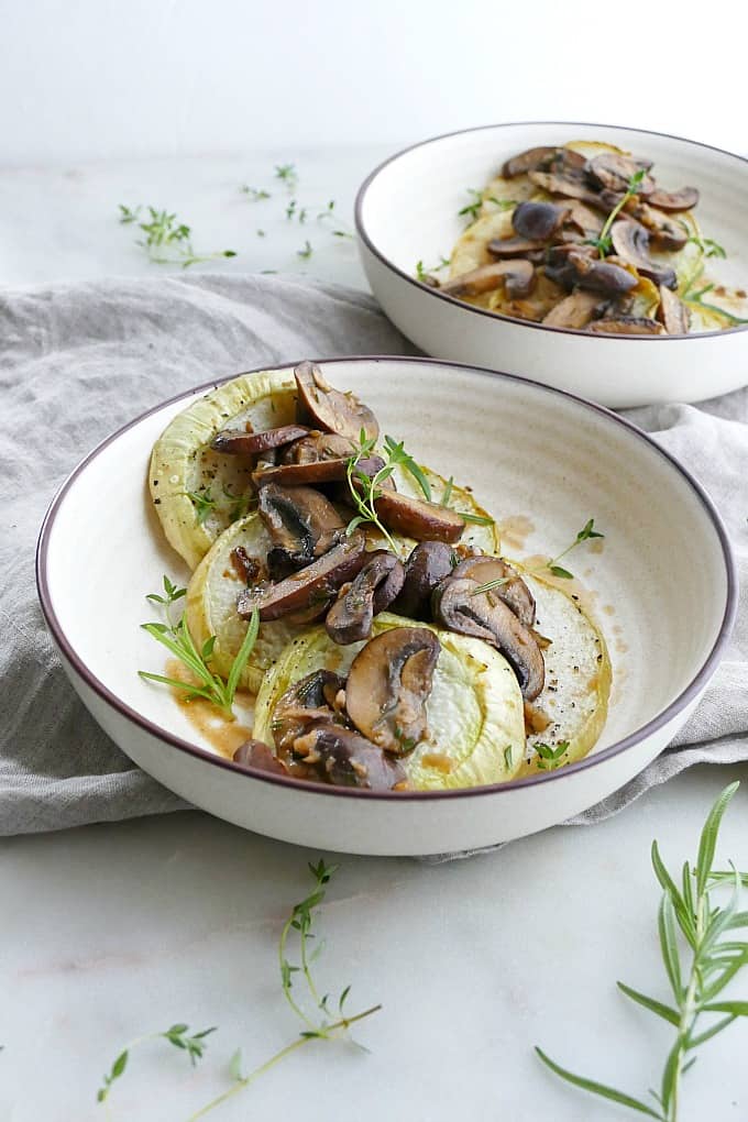 kohlrabi steaks with mushroom sauce