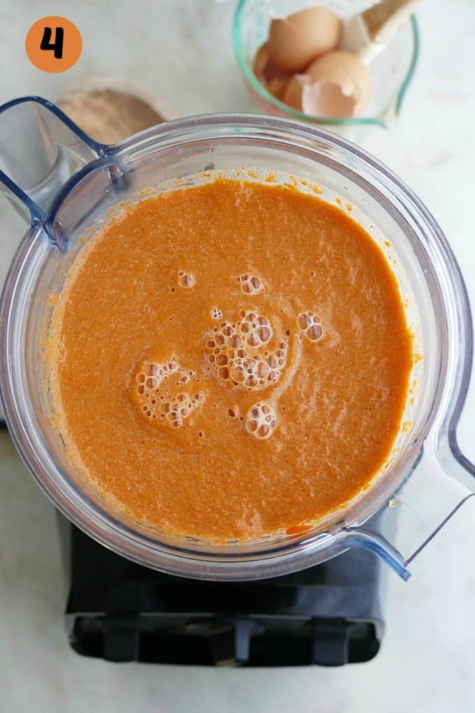 pureed filling for carrot pie in a blender