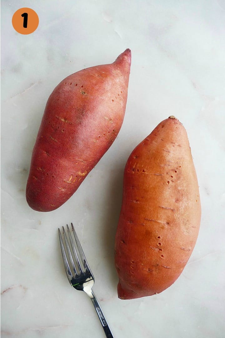 Easiest Microwave Sweet Potato Recipe (2024)