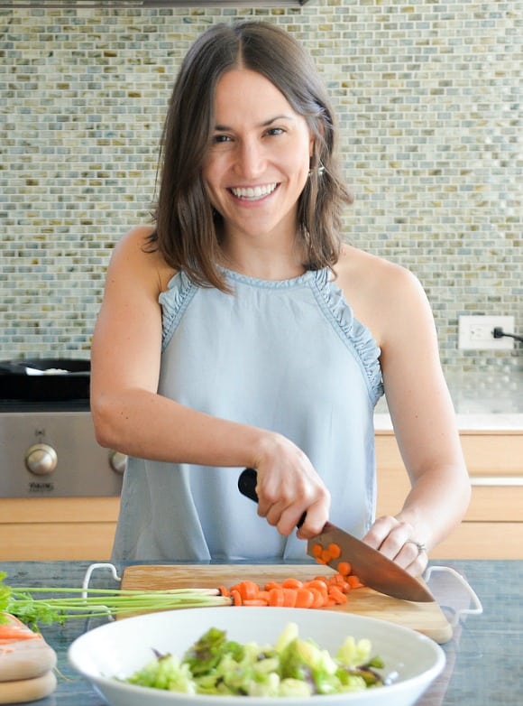 lizzie streit cutting carrots