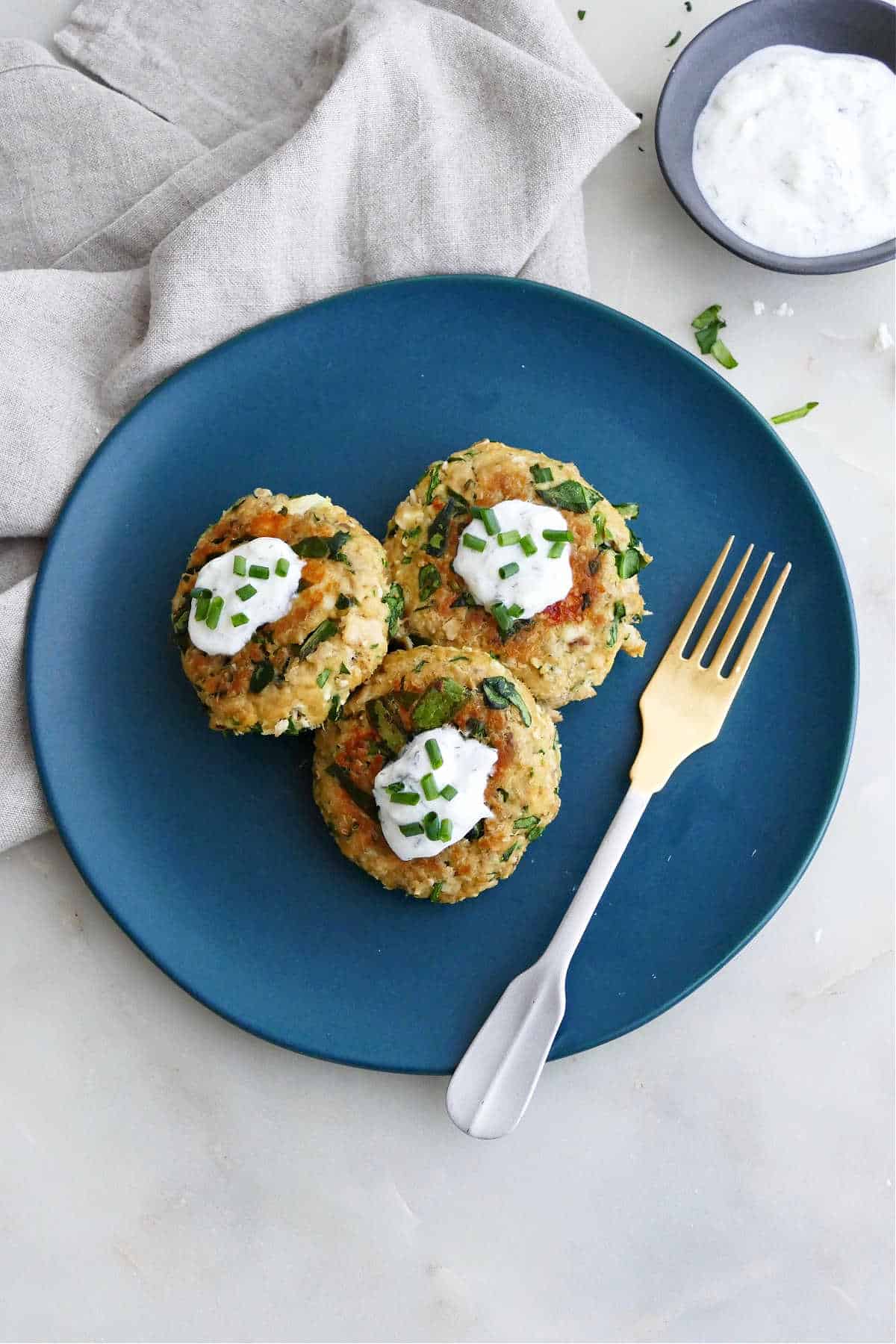 Spinach egg wrap with salmon