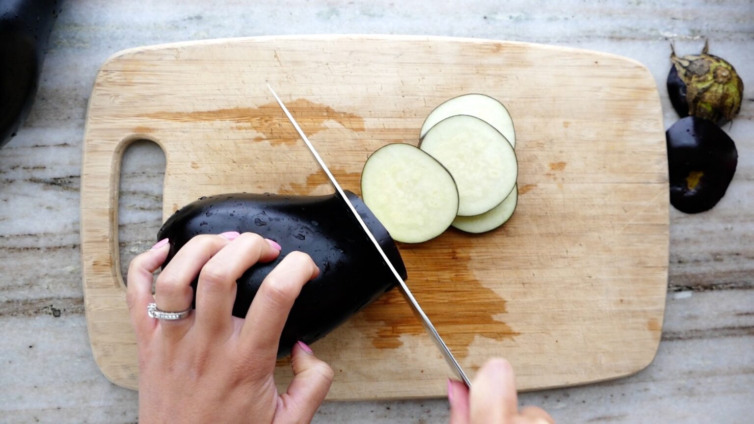 How to Cut Eggplant (with video) It's a Veg World After All®