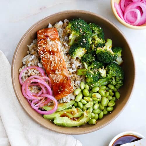 Steamed salmon & veg rice bowl recipe