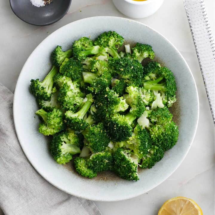 Boiled Broccoli With Seasonings It S A Veg World After All   Boiled Broccoli FI 720x720 