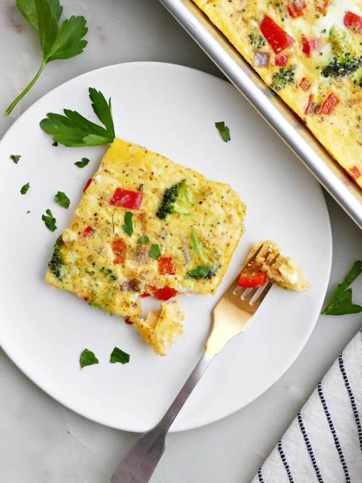 Greek Chicken And Veggie Meal Prep Bowls It s A Veg World After All greek-chicken-and-veggie-meal-prep-bowls-it-s-a-veg-world-after-all