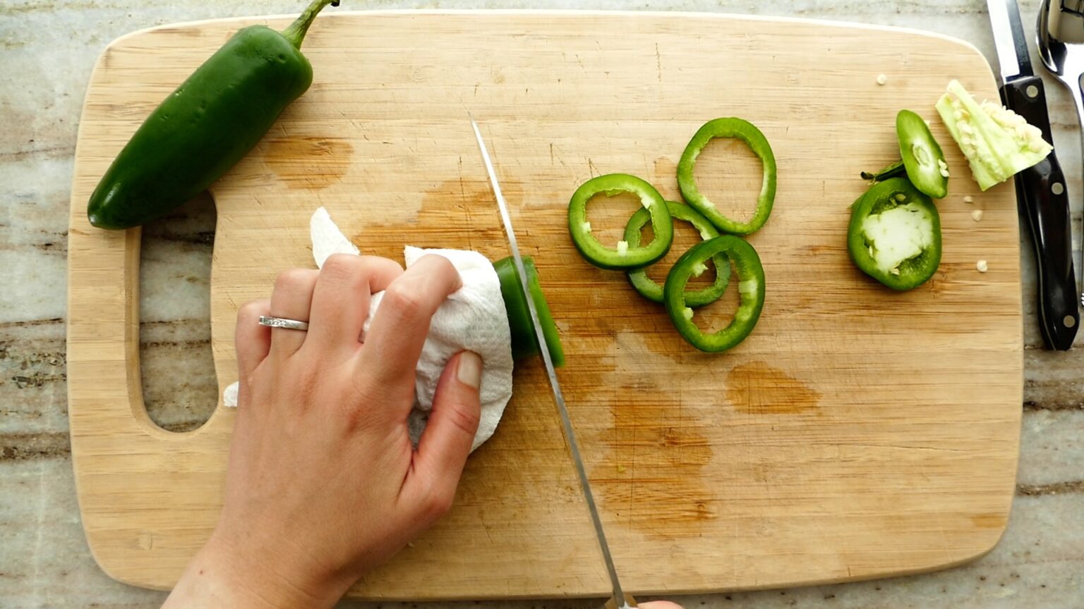 How to Cut Jalapeños It's a Veg World After All®