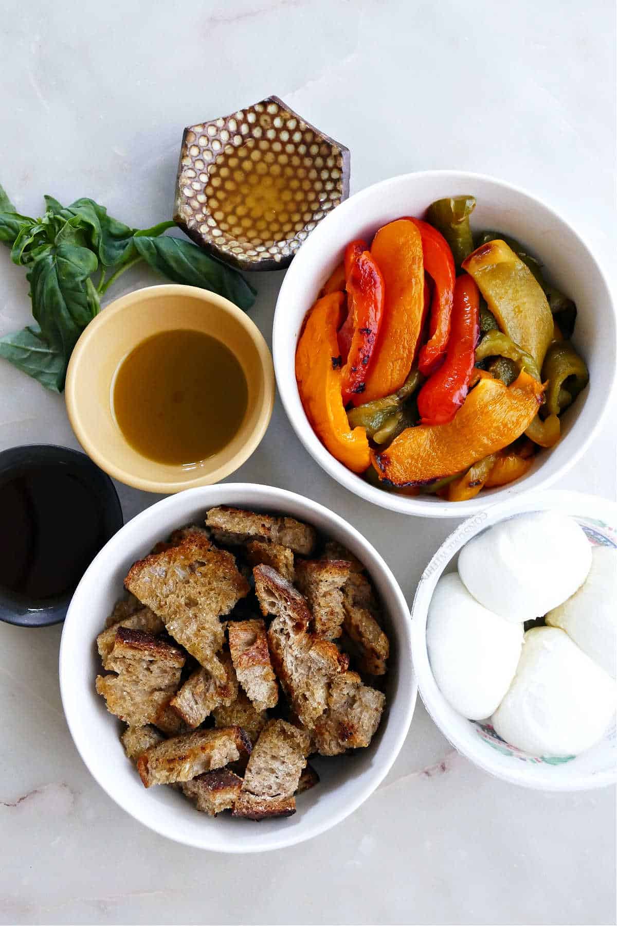 Ingredients needed for making roasted bell pepper salad.